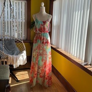 Bisou Bisou Spring and Summer Floral print Maxi dress with adjustable straps.